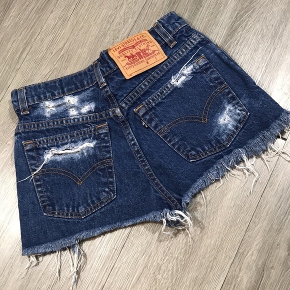 Levi’s Vintage 507 Very Distressed Cut-Off Denim Shorts dated 1989 size 3 - Picture 2 of 10